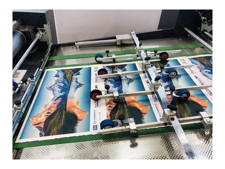 ماكينة الطباعة الآلية بتقنية الأشعة فوق البنفسجية UV، SGZ-II-1200 (طابعات UV) 				   Automatic UV Coating Machine