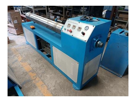ماكينة إعادة تقطيع الأنابيب الورقية، Q1-1500 				   Paper Tube Re-Cutting Machine