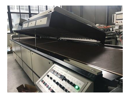 ماكينة الطباعة الآلية بتقنية الأشعة فوق البنفسجية UV، SE-1200 (آلات الطباعة UV) 				   Automatic Paper UV Varnishing Machine
