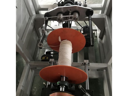 ماكينة تصنيع حبل الأكياس الورقية المفتول