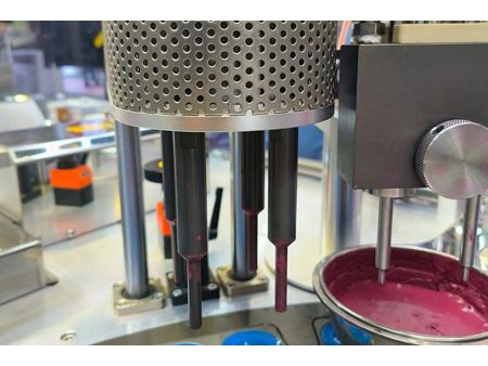 ماكينات تعبئة أحمر الشفاه (الروج) الأوتوماتيكية (آلة تعبئة مستحضرات تجميل) Lipstick Filling Machine