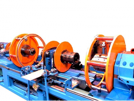 ماكينة تدريع الكابل بشريط معدني، فئة CS Concentric Steel Taping Machine