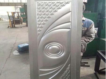 مكبس هيدروليكي لصناعة الباب المعدني  Hydraulic Press Machine for Steel Door Skin Embossing