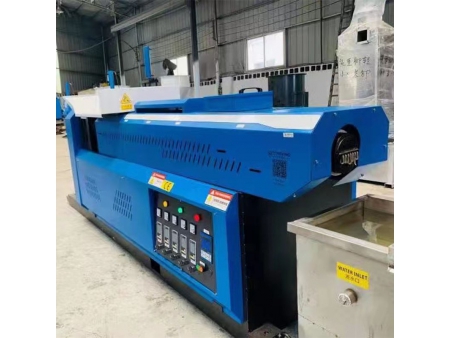 ماكينة إعادة تدوير البلاستيك مع وحدة بثق أحادية اللولب Single Screw Extruder Plastic Recycling Machine