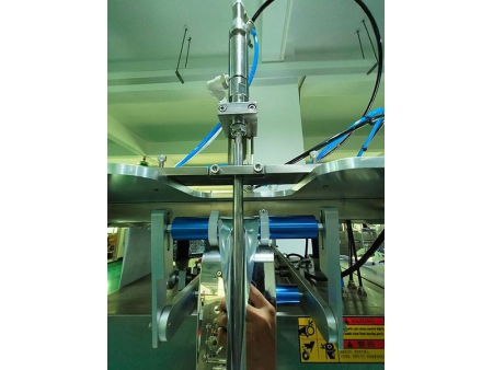 ماكينة تعبئة وتغليف رأسية، سلسلة DC-890A Vertical Form Fill Seal Machine