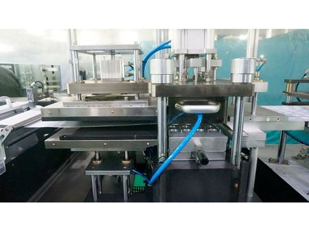 ماكينة أوتوماتيكية لتعبئة وتغليف الجيلي والأمبولات عالية السرعة، سلسلة DC-688 High Speed Blister Packaging Machine