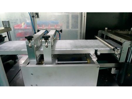 ماكينة أوتوماتيكية لتعبئة وتغليف الجيلي والأمبولات عالية السرعة، سلسلة DC-688 High Speed Blister Packaging Machine