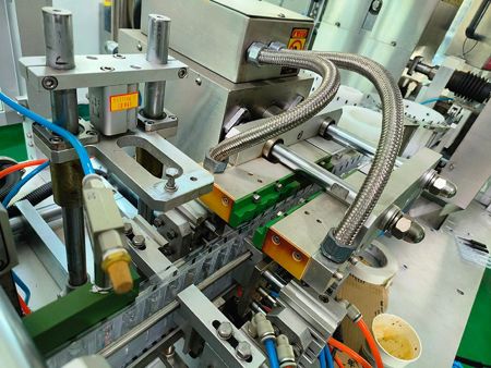 ماكينة أوتوماتيكية بليستر لتعبئة وتغليف السوائل وجهين، سلسلة DC-860 Double Sided Blister Packaging Machine