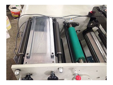 آلة سليترتقطيع أوتوماتيكية للورق والملصقات Label & Paper Rotary Die Cutter Slitter