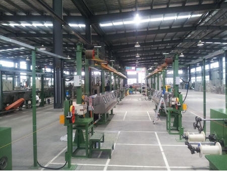 خط بثق أسلاك وكابلات السيارات Automotive Cable Extrusion Line