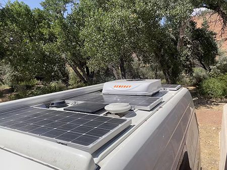 مكيف هواء في سقف الشاحنة  (DC 12V)  Rooftop Truck Air Conditioner