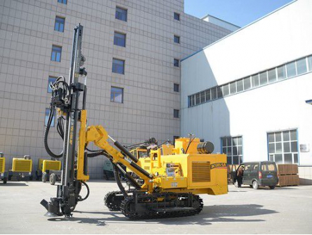 حفار هيدروليكي مجنزر/ جهاز الحفر الهيدروليكي مثبت على جنزير، سلسلة JK595-5A Crawler Mounted Hydraulic DTH Drilling Rig (with Auxiliary Rod Changer)