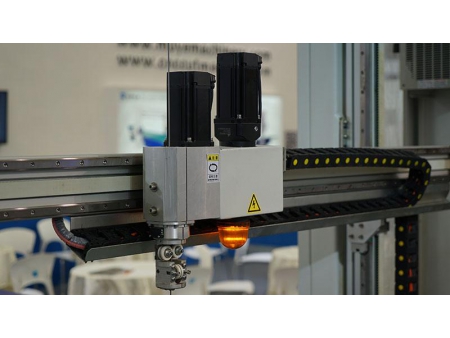 ماكينة CNC لقطع الفوم، GV6 (آلة CNC للقطع المحيطي للفوم بشفرة قطع رأسية)
