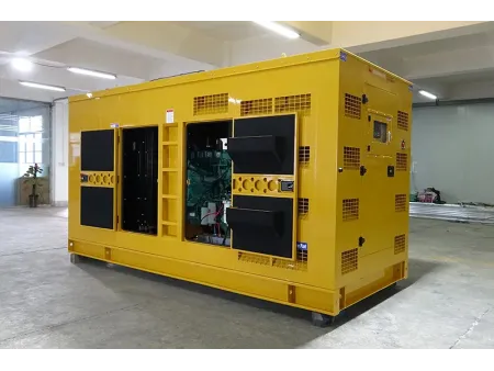 مولد كهرباء ديزل بمحرك أمريكي نوع كامينز (القدرة: من 600 إلى 800 كيلووات) 600-800kW Diesel Generator Set