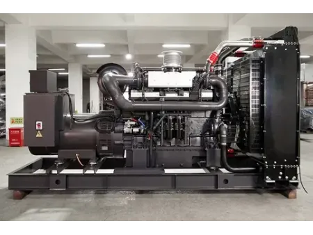 مولد كهرباء ديزل بمحرك صيني نوع SDEC (القدرة: من 600 إلى 1000 كيلووات) 600-1000kW Diesel Generator Set