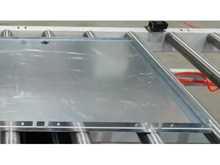 ماكينة الثني الهيدروليكية CNC (لتشكيل ألواح الأبواب من 4 جوانب)