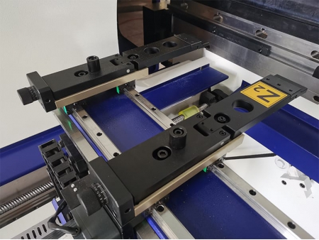 ماكينة ثني ألواح معدنية WD67K CNC CNC Press Brake