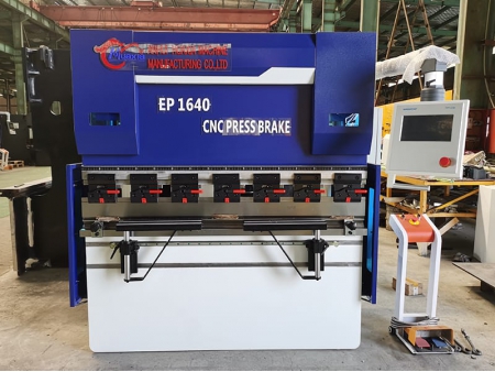 ماكينة ثني ألواح معدنية هيدروليكية WF67K(Y) Hydraulic Press Brake