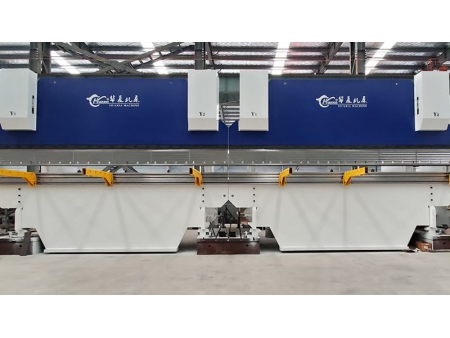 ماكينة ثني ألواح معدنية هيدروليكية  2-WF(D)67K CNC  CNC Controlled Hydraulic Press Brake