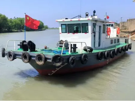 قوارب مساعدة لأعمال الكراكات المائية (لسحب الكراكات ورفع المضخات والمعدات والقطع الأخرى) Work Boats