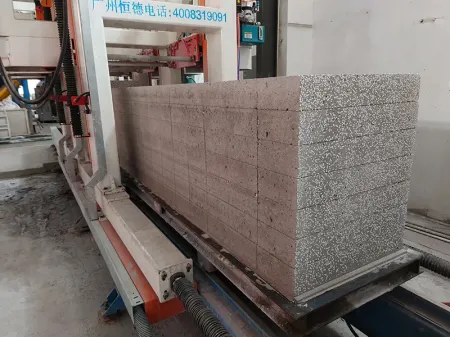 قاطعة عمودية بثلاثة رؤوس وهيكل جسري لقطع الكتل والألواح الخرسانية  Three-Head Gantry Vertical Concrete Cutter