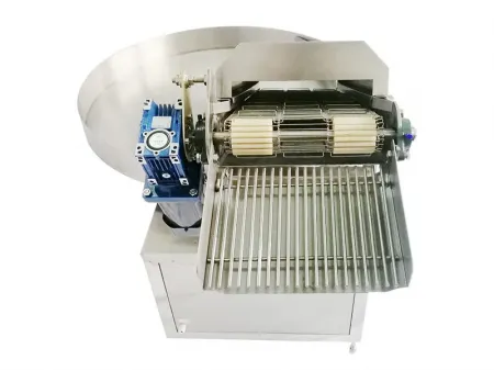 ماكينة تغطية المعجنات الدوارة الآلية Automatic Rotary Flour Coating Machine