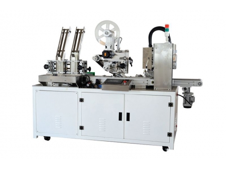 ماكينة وضع غطاء علب مناديل مبللة (إدراج الغطاء ولصق الليبل ووضع الغطاء بدقة عالية) Fully Automatic Wet Wipes Lid Applicator Machine