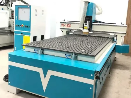 ماكينة رواتر CNC مزدوجة الرأس (للتفريز والحفر والنحت والنقش على الأشكال الخشبية المعقدة) Double Head CNC Router