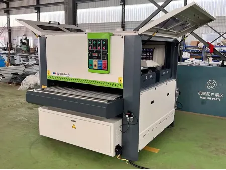 ماكينة معالجة أسطح الخشب ذات هيكل مرتفع وفرشاة دوارة   Wood Brushing Machine with High Frame