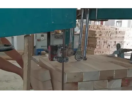 ماكينة منشار شريط سي إن سي متطور CNC Band Saw