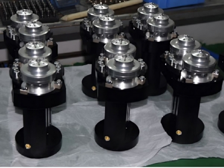 قوالب آلات التشكيل بالنفخ لشركة SACMI Blow Molds for SACMI Blow Molders