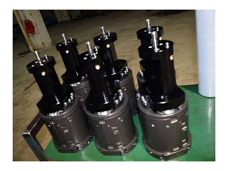 قوالب آلات التشكيل بالنفخ لشركة SACMI Blow Molds for SACMI Blow Molders