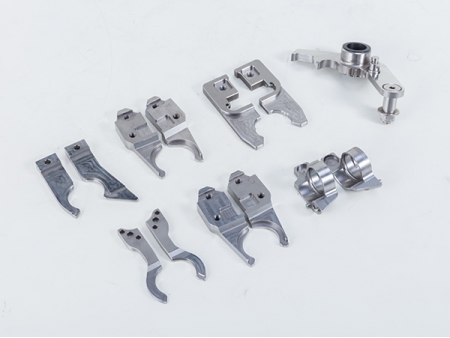 ماسك مصبعات آلة التشكيل بالنفخ Preform Gripper