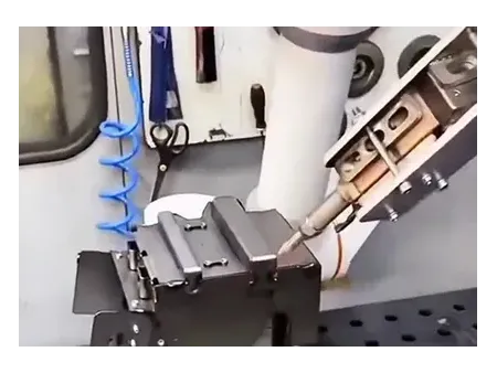 ماكينة اللحام فايبر ليزر الأوتوماتيكية (اللحام بالليزر فايبر/ ليزر الألياف)