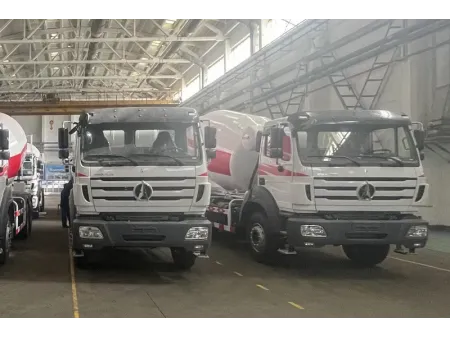 شاحنة خلاطة  6×4