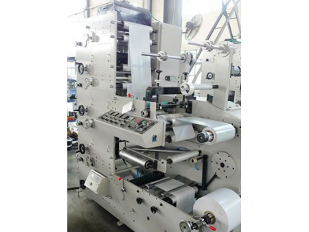 آلة طباعة فليكسو (من 1 إلى 6 ألوان)، ZBS-320