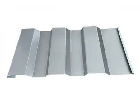 ألواح جدران معدنية ذات تثبيت مخفي Concealed Fastener Metal Wall Panels