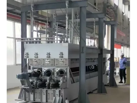 حجرة النقل المغلق مع رولر رفع الزجاج (نقل الزجاج إلى نفق التلدين) Dross Box (with Lift-Out Roller)