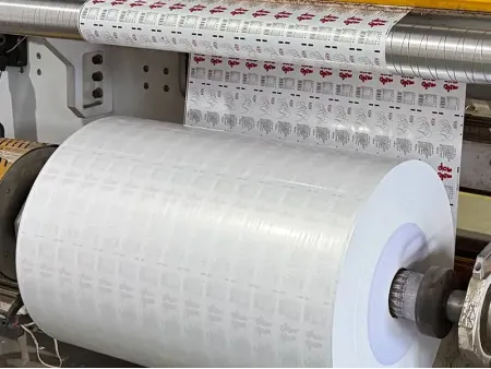 ملصقات ليبل حرارية هوت ميلت Hot-Melt Adhesive Labels