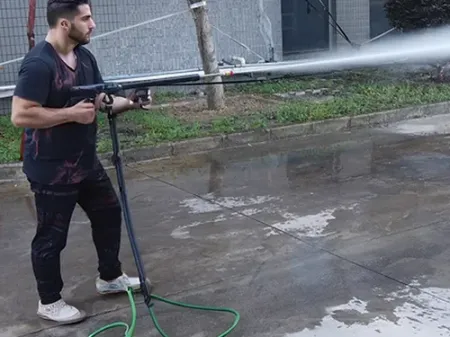 جهاز تنظيف عالي الضغط بالماء الساخن (لإزالة الأوساخ والمواد غير المرغوبة من المعدات والآليات والمركبات) Hot Water High-Pressure Cleaner (Diesel Heating)