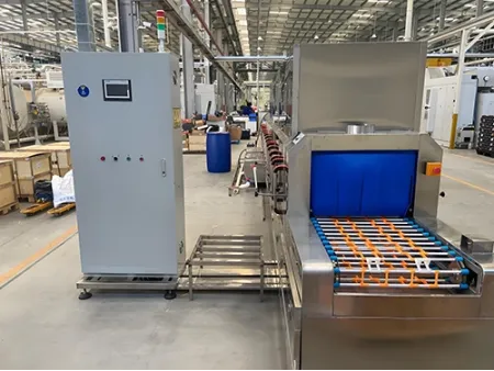 آلة غسيل نفقية لغسل الصناديق البلاستيكية (غسالة صناديق بلاستيك/ برنيكة بلاستيك) Automatic Crate Washing Machine