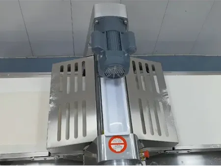 فرادة عجين توضع على الطاولة Tabletop Pastry Sheeter