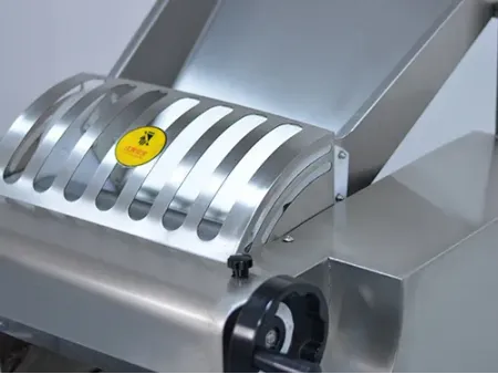 برامة عجين Dough Roller Machine