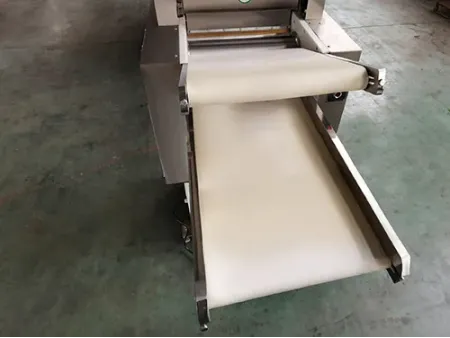برامة عجين Dough Roller Machine