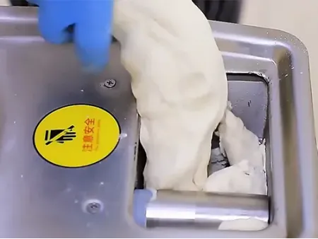 ماكينة صنع السمبوسة الآلية Automatic Dumpling Making Machine