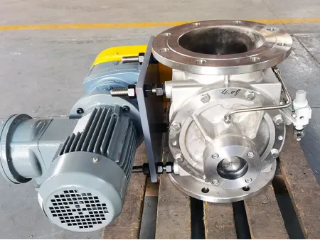 صمام دوار لنظام مناولة المواد الصلبة السائبة (لتنظيم تدفق المواد الصلبة السائبة) Rotary Valve