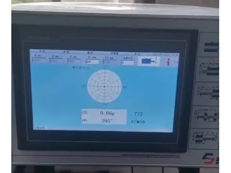 ماكينة موازنة رأسية أوتوماتيكية بنظام محامل ثابتة