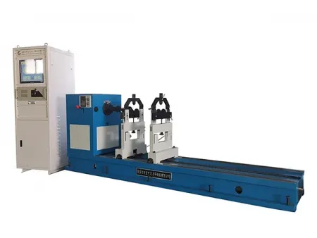 ماكينة موازنة المروحة الدفاعة