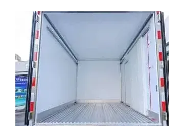 شاحنة نقل مبرد ديزل 3.5 طن Refrigerated Truck (Diesel, 3.5T)