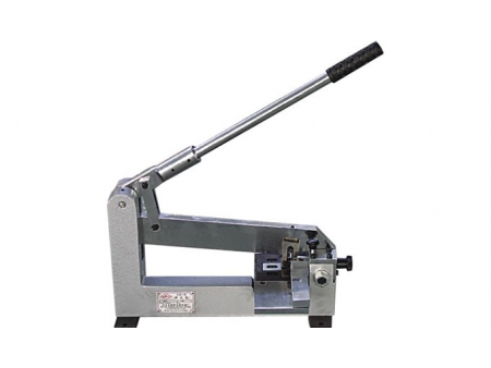 ماكينة صناعة القوالب الخشبية (مع وحدة امتصاص الغبار والنشارة)